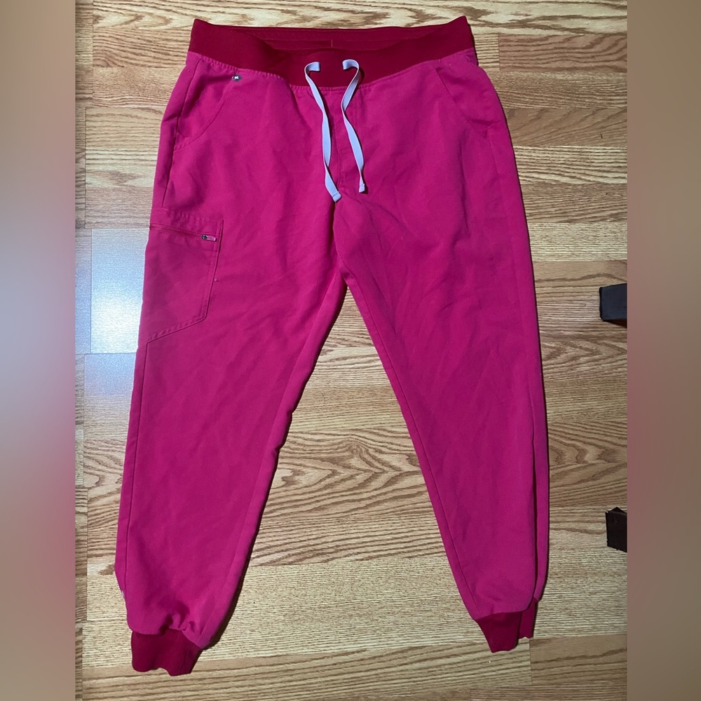 figs XL bottom
